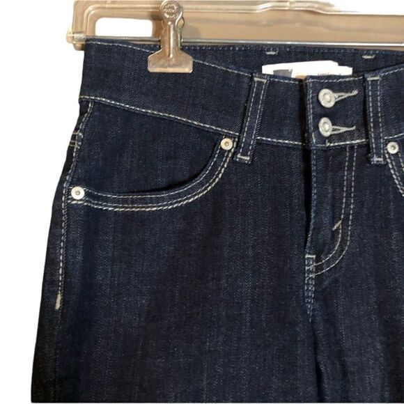 Levi’s dark wash curvy skinny leg jeans 529 - Picture 15 of 16